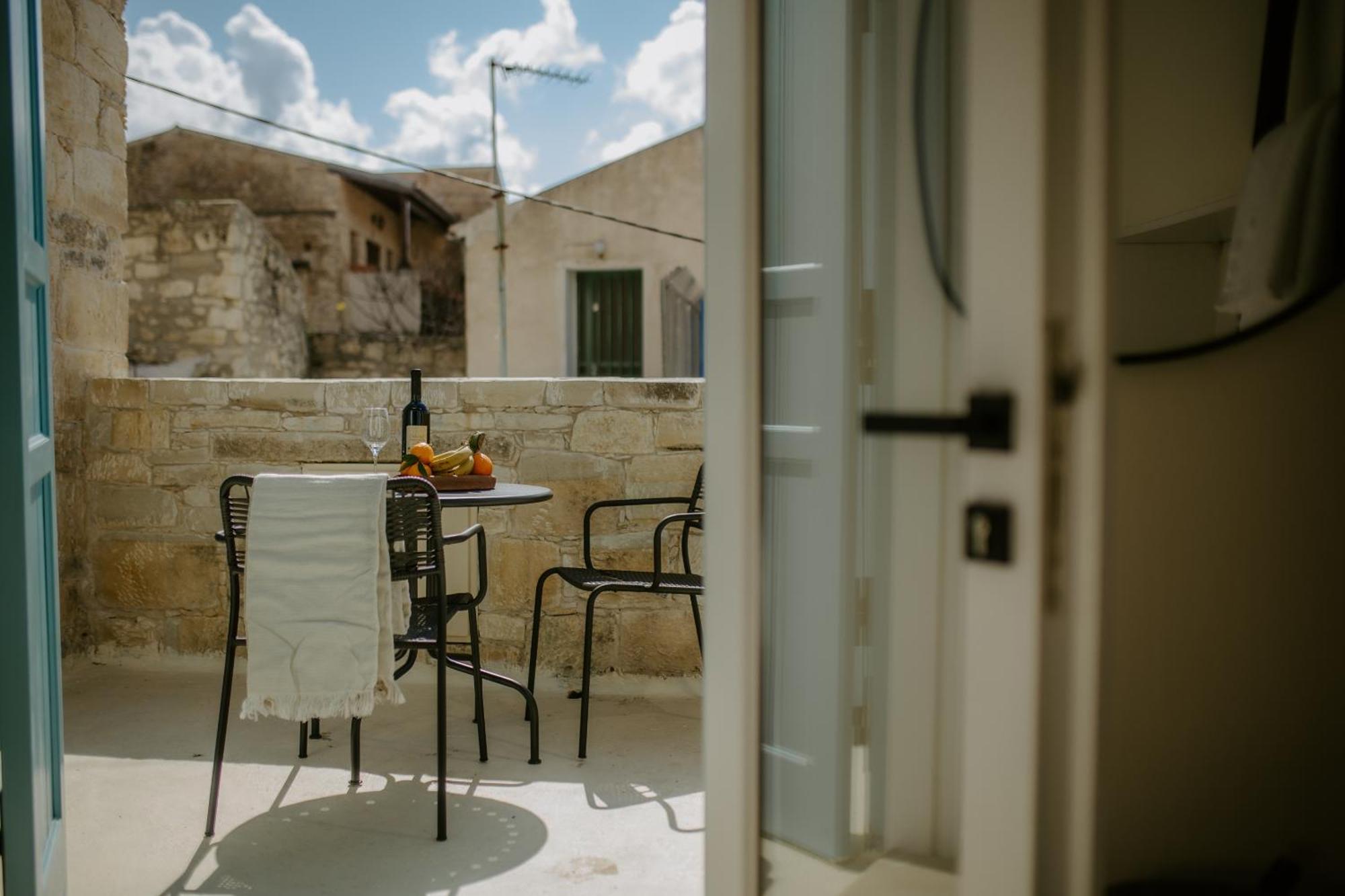 Smaragda'S Guest Rooms Lemesos Exteriér fotografie